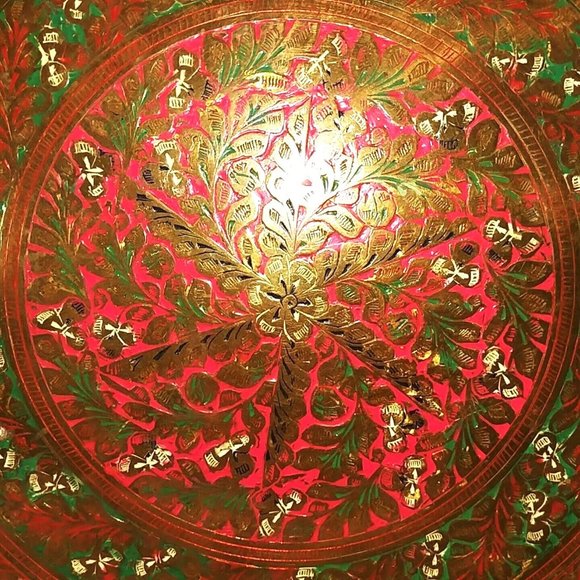 Wall Art Display Plate Hand Tooled Floral Design Brass 15" Vintage Collectible - Picture 3 of 5